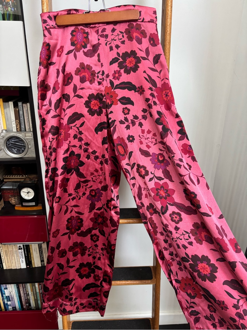 House of Harlow 1960 Rose Pink Floral Wide-Leg Satin Pants
